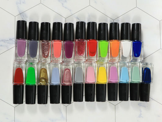 OEM 24 Colors Odorless Water Based Nail Polish Set GMPC Approval